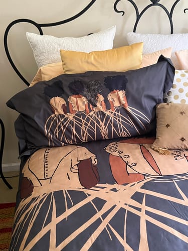 Customer photo review of Royal Duvet Cover & Pillow Sham Set