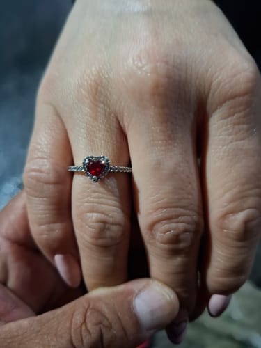 Customer photo review of ANILLO PANDORA CORAZON ELEVADO ROJO + KIT DE REGALO