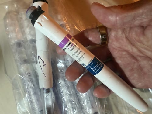 Customer photo review of Promotion! Buy 5× Genotropin GoQuick 36 IU (12 mg) – Get 1 × Genotropin GoQuick 36 IU (12 mg) FREE! (5+1) (Pfizer)