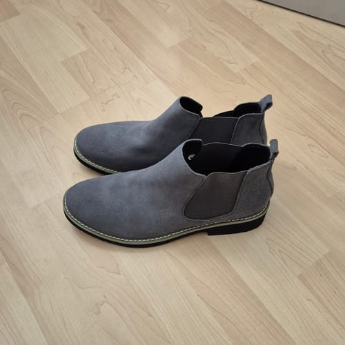 Customer photo review of ELEVATESHOES CHELSEAS