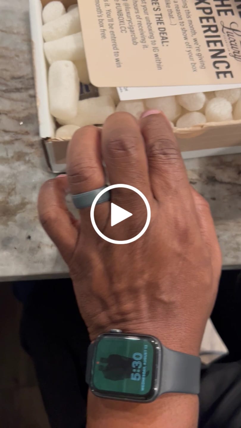 Customer video review of Core Subscription Luxury Cigars Monthly