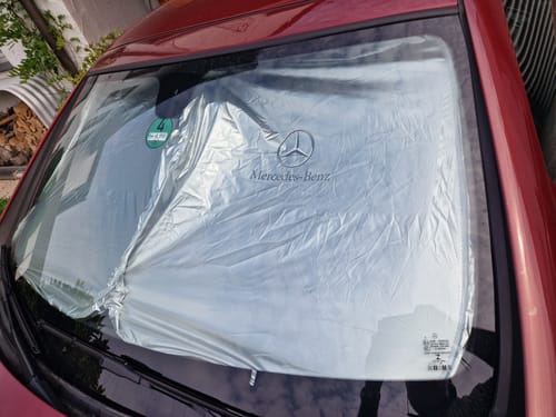Customer photo review of Faltbare Auto-Sonnenblende mit Logo
