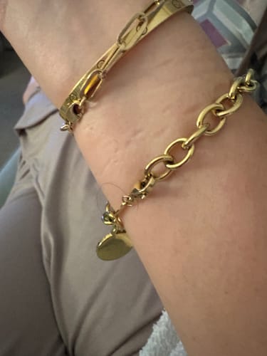 Customer photo review of Engravable Classic Chunky Disc Bracelet