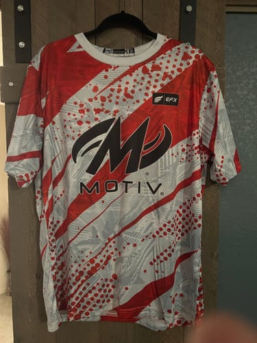 Customer photo review of MOTIV - JACKAL ExJ - BOWLING JERSEY