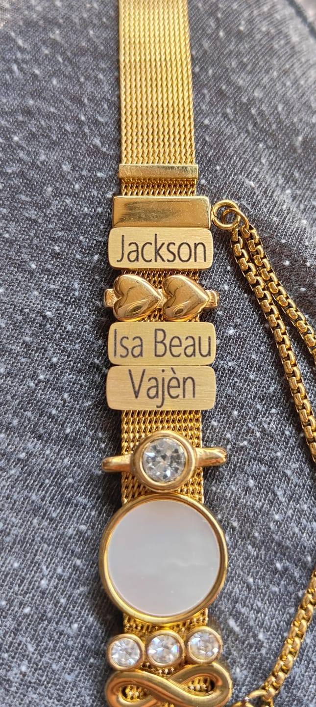 Customer photo review of Mesh charm name gold