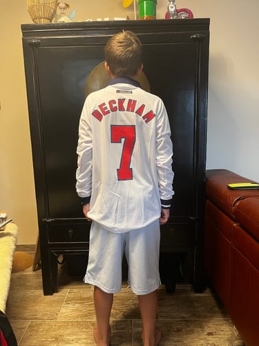 Customer photo review of David Beckham England 1998 World Cup Long Sleeves Retro Jersey
