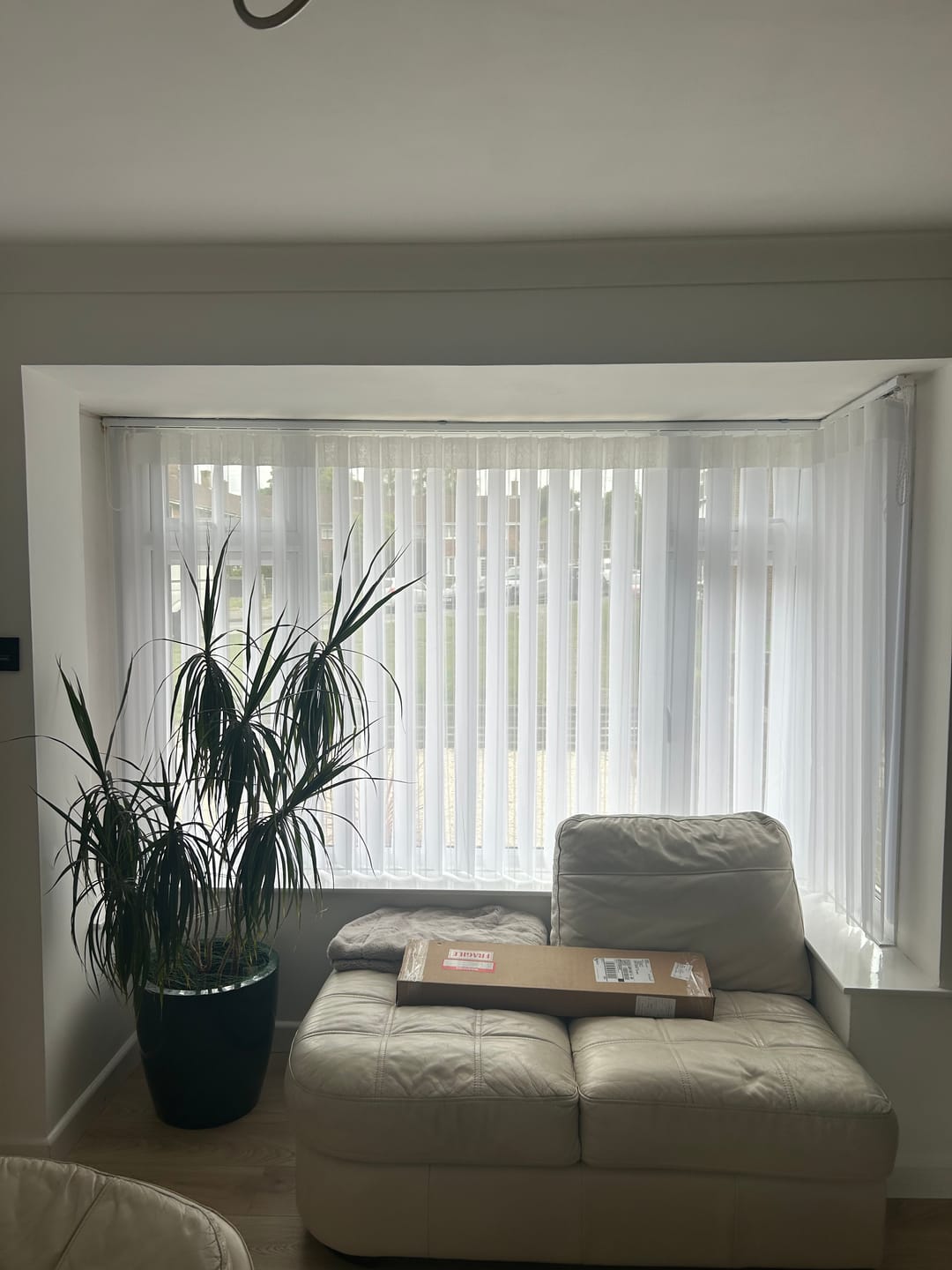Customer photo review of Stripe Brilliant White Day & Night Vertical Sheer 40cm
