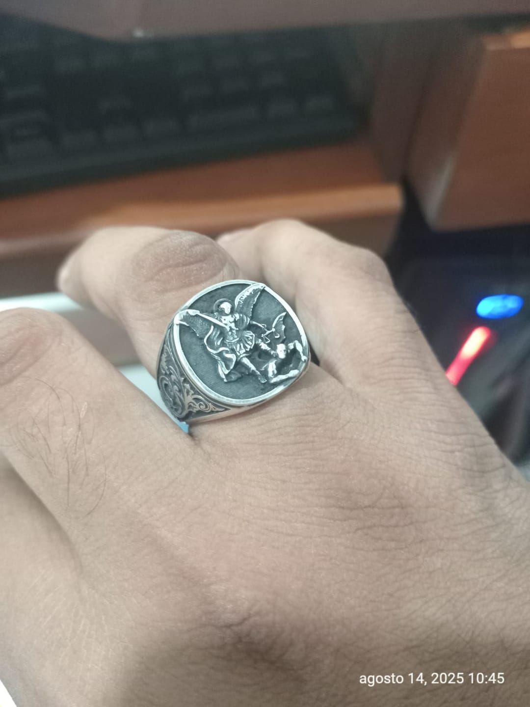 Customer photo review of Arcángel  Miguel Oval