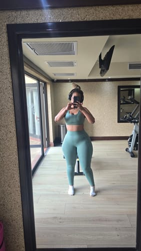 Customer photo review of Super Elastic Yoga Set Green Sports Set