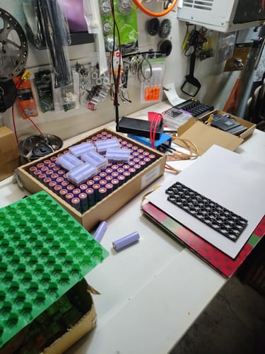 Customer photo review of Samsung 40T 21700 4000mAh 35A Battery (40T5)