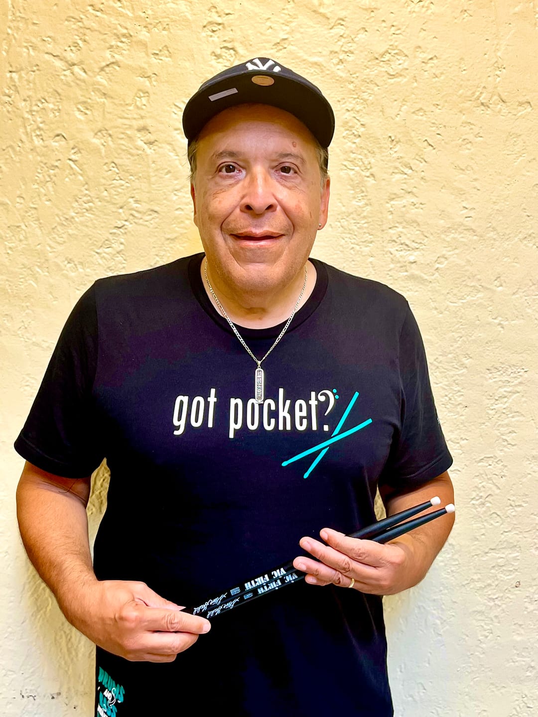 Customer photo review of Groove T-shirt (Black/Aqua)