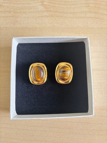 Customer photo review of ELOISE.