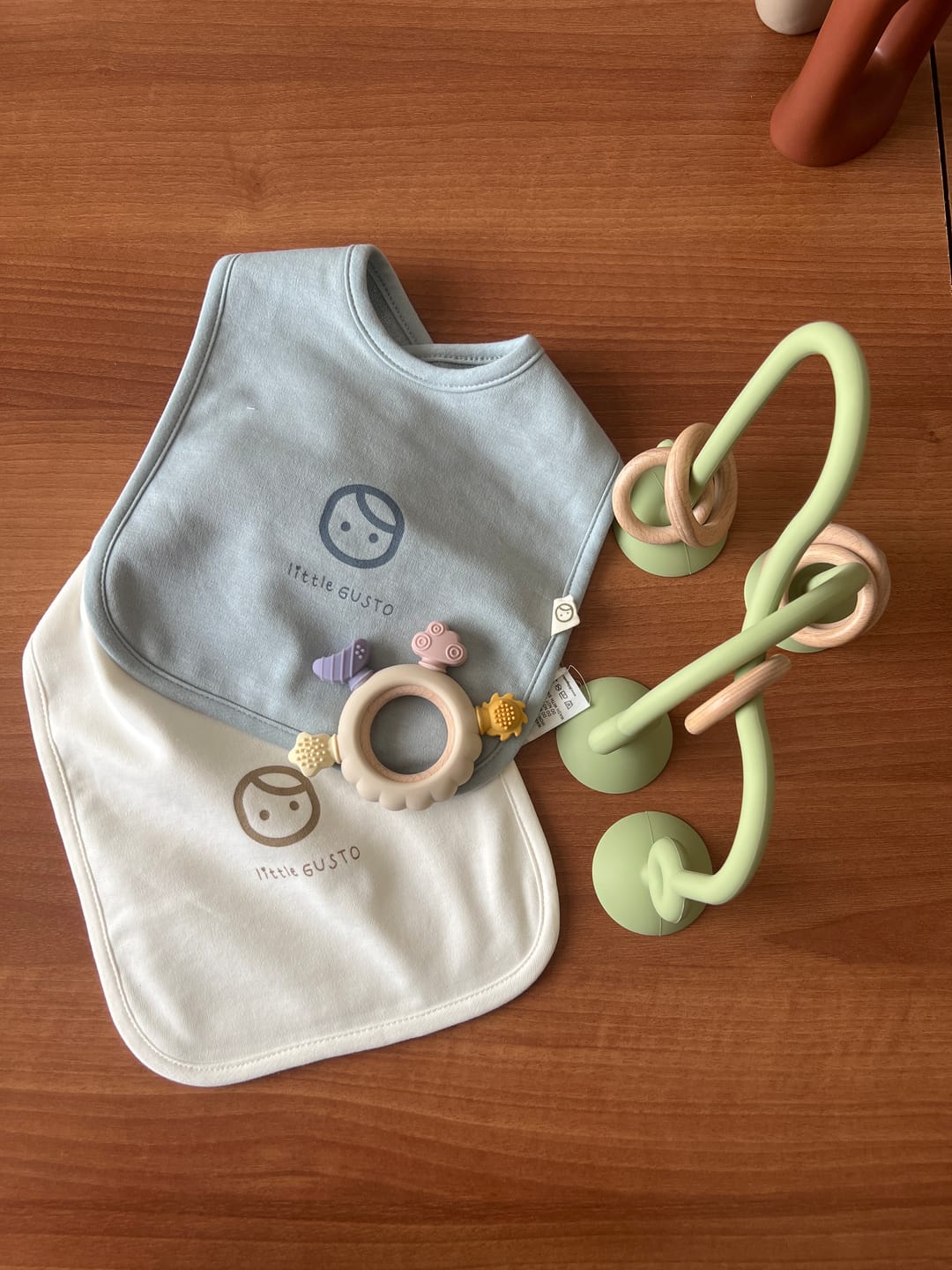 Customer photo review of Silikon Eğitici Mama Sandalyesi Oyuncağı Yeşil