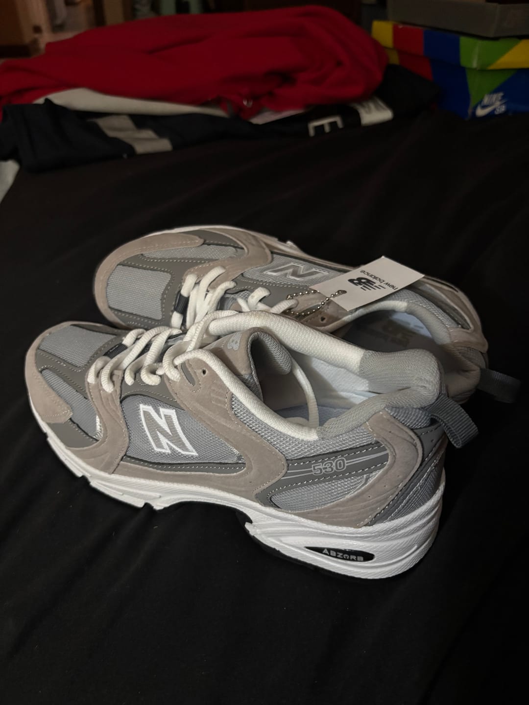 Customer photo review of Tenis New Balance 530 Gris 1.1 Premium