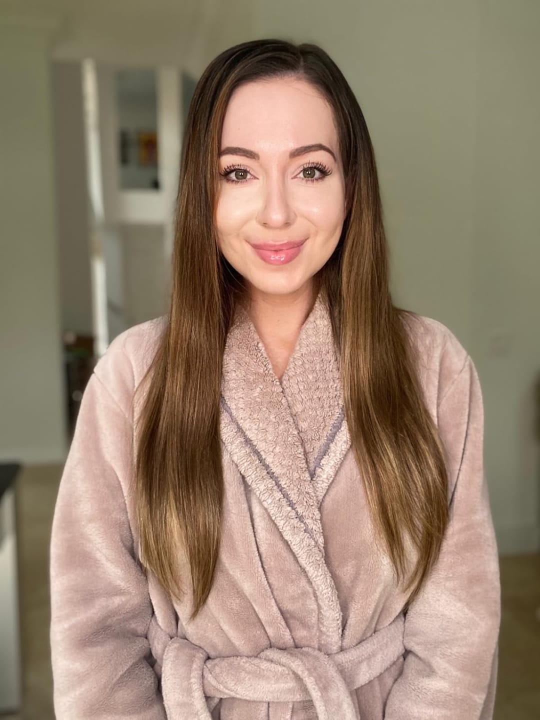 Customer photo review of Flat Silk Weft Hair Extensions Virgin Seamless Weft Dark Balayage #BM