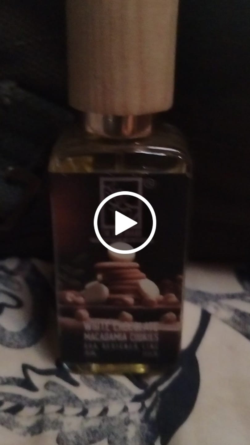 Customer video review of White Chocolate Macadamia Cookies