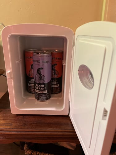 Customer photo review of Black Currant THC Seltzer, 6pk