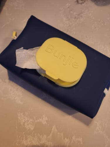 Customer photo review of Free Navy Wipes Pouch