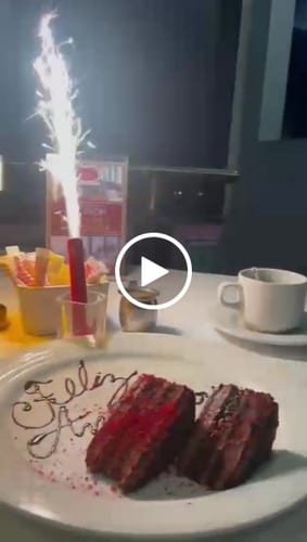 Customer video review of Menú Golden