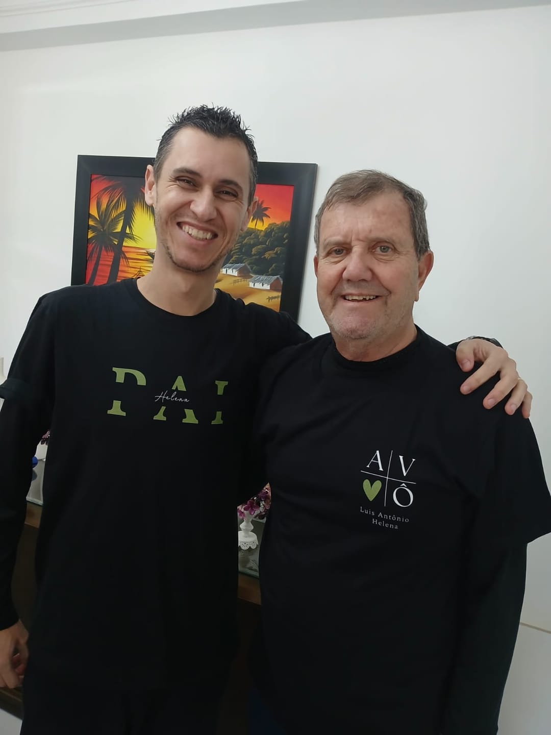 Customer photo review of Camiseta Personalizada AVÔ MINIMALISTA - Algodão 100%