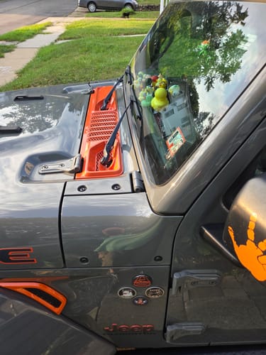 Customer photo review of Cowl Wiper Panel Painted Factory Color JL/JT 2018-2025