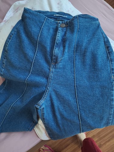 Juliana C. review of Calça Jeans Reta Mandacaru Azul Médio image 1 out of 1
