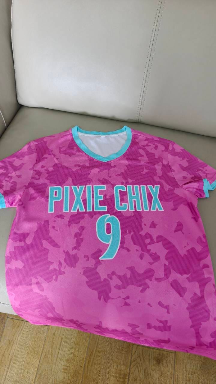 Customer photo review of Custom Pink Classic Graffiti Pattern Sportswear Soccer Tops/Sets Jersey