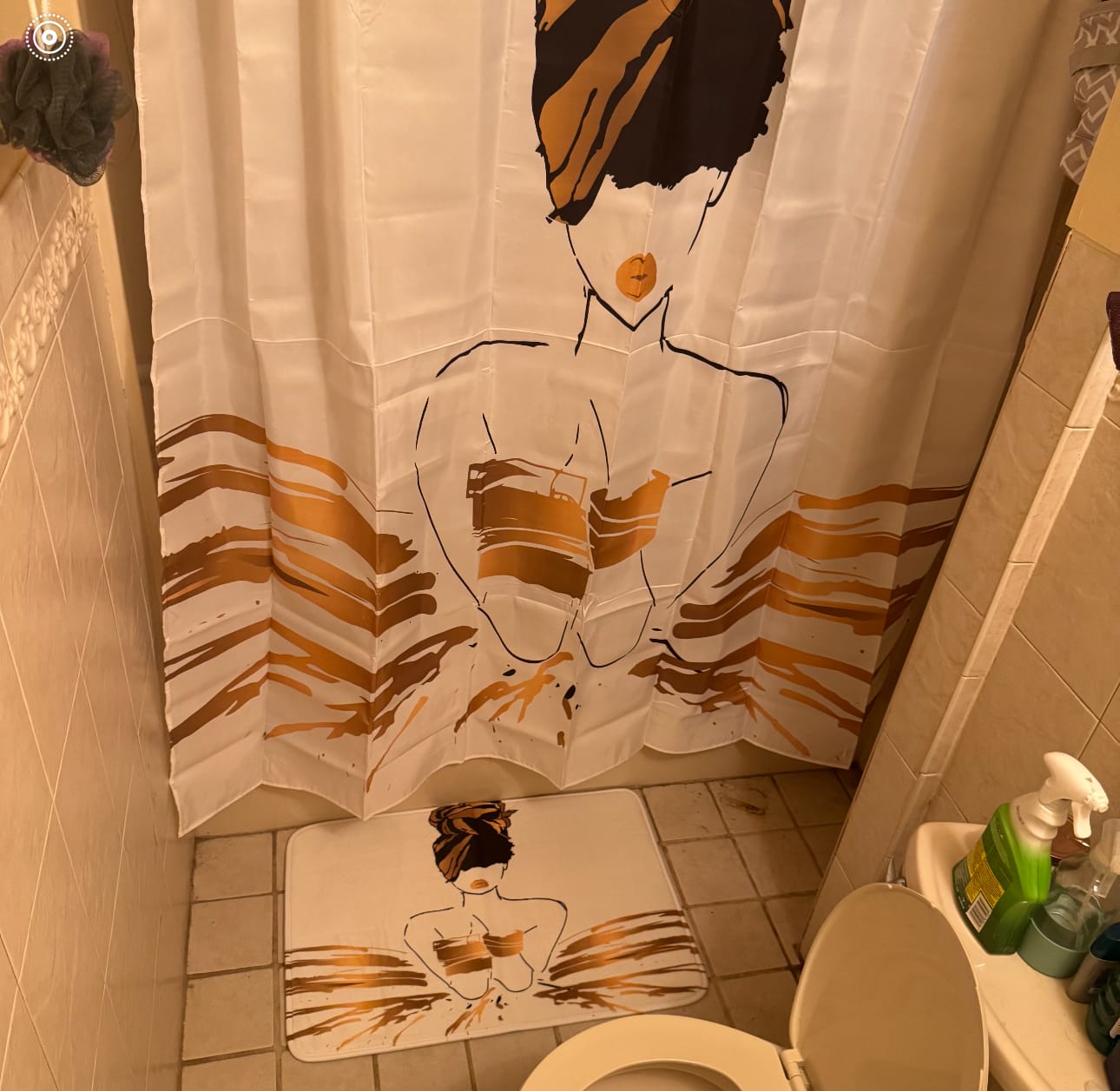 Customer photo review of Oro White Shower Curtain