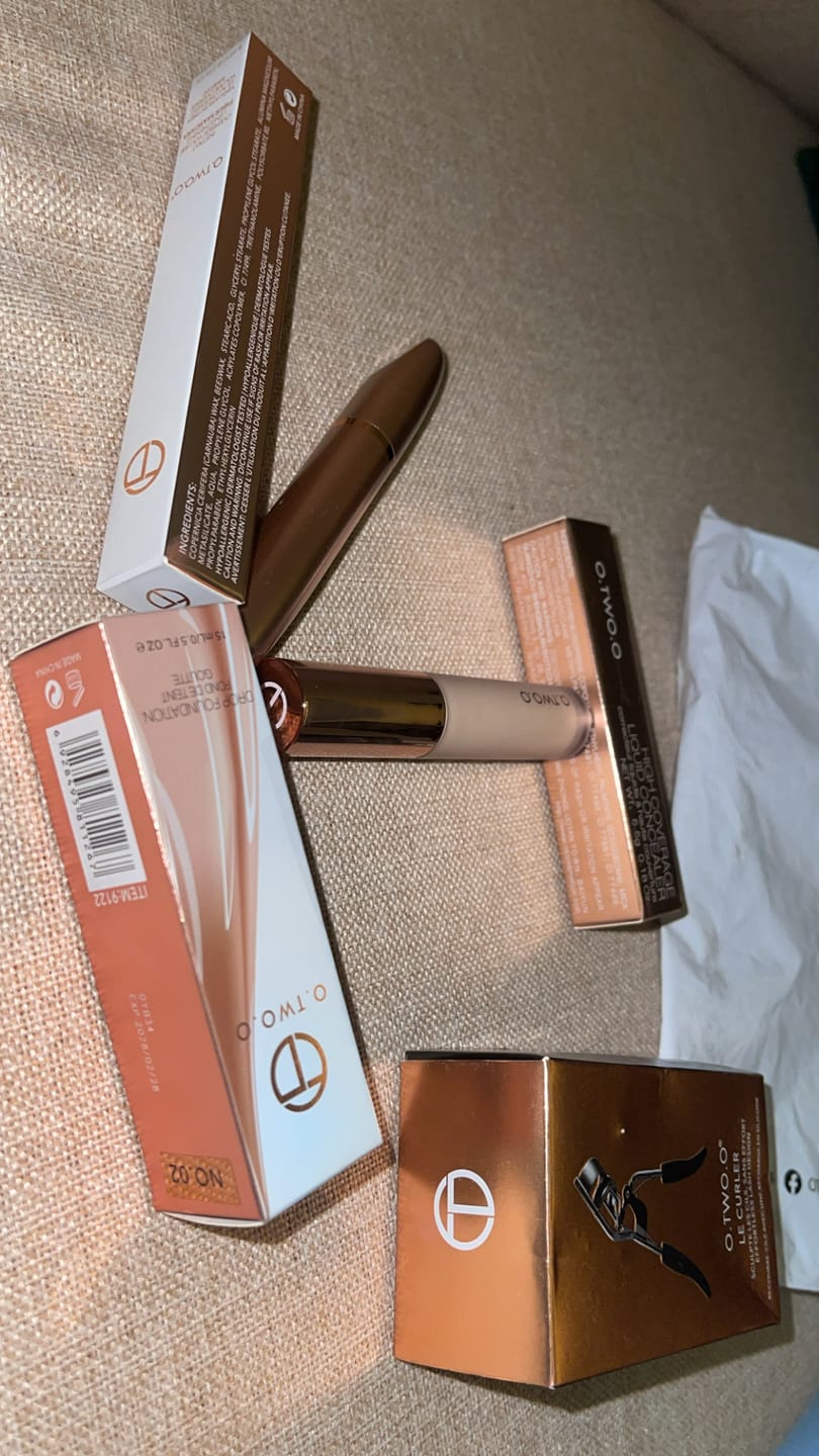 Customer photo review of O.TWO.O 3D INSTANT OVERSIZE VOLUME LENGTHENING MASCARA