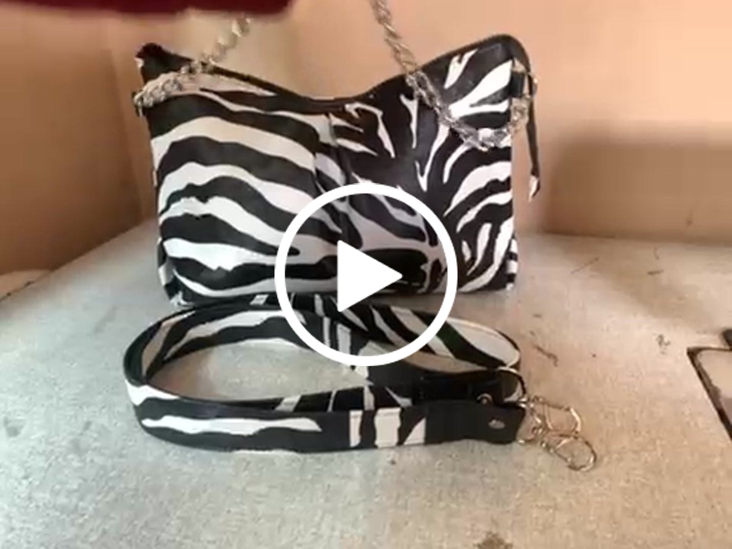 Customer video review of SINTETICO ZEBRA 0.8 FUNDO DE MALHA
