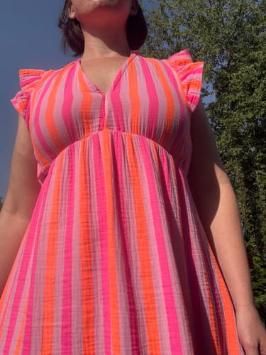 Customer photo review of Leonora Musselin Kleid -  Streifen/Pink/Orange
