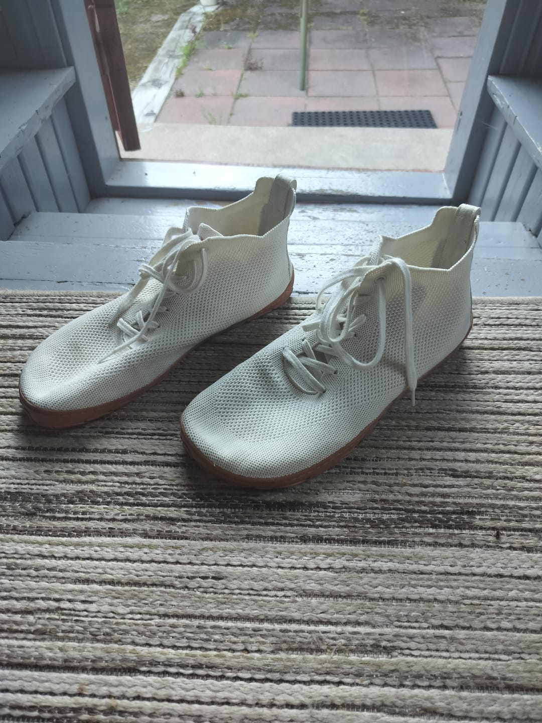 Customer photo review of Vaistoa Iloa Mid korkeavartiset paljasjalkatennarit