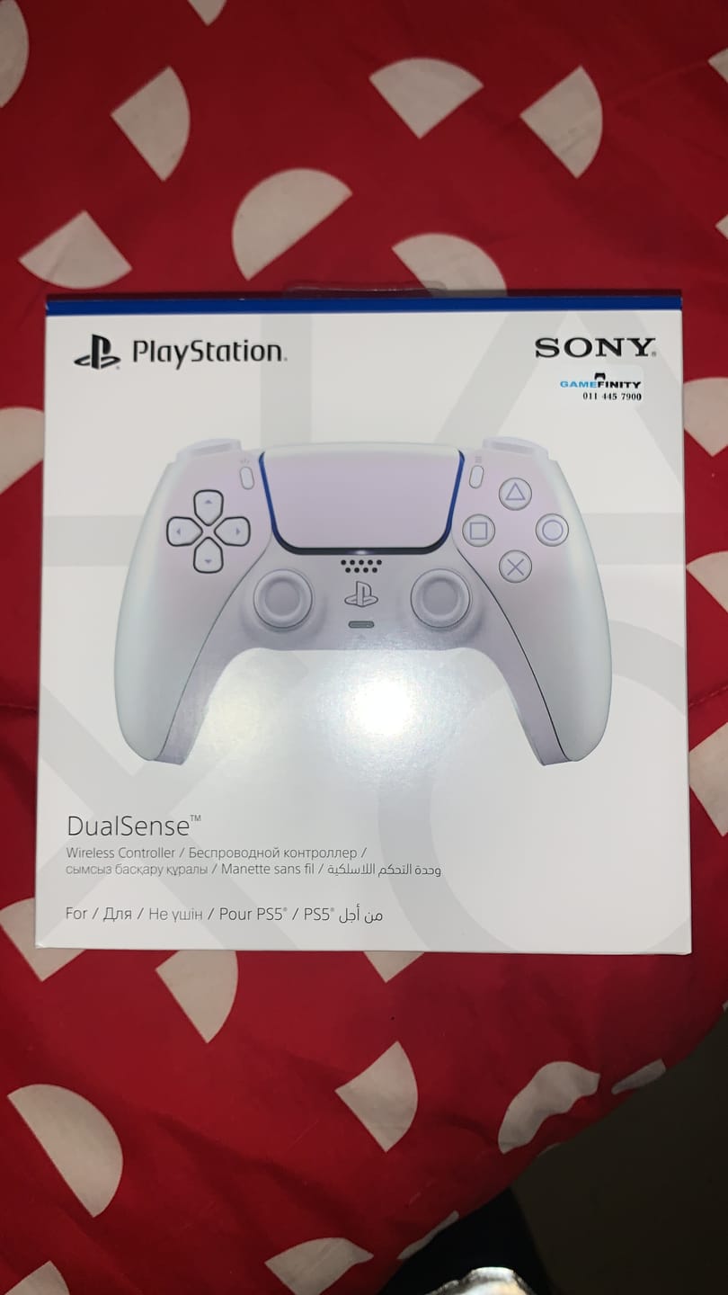 Customer photo review of PlayStation 5 (PS5) DualSense Wireless Controller - Chroma Pearl