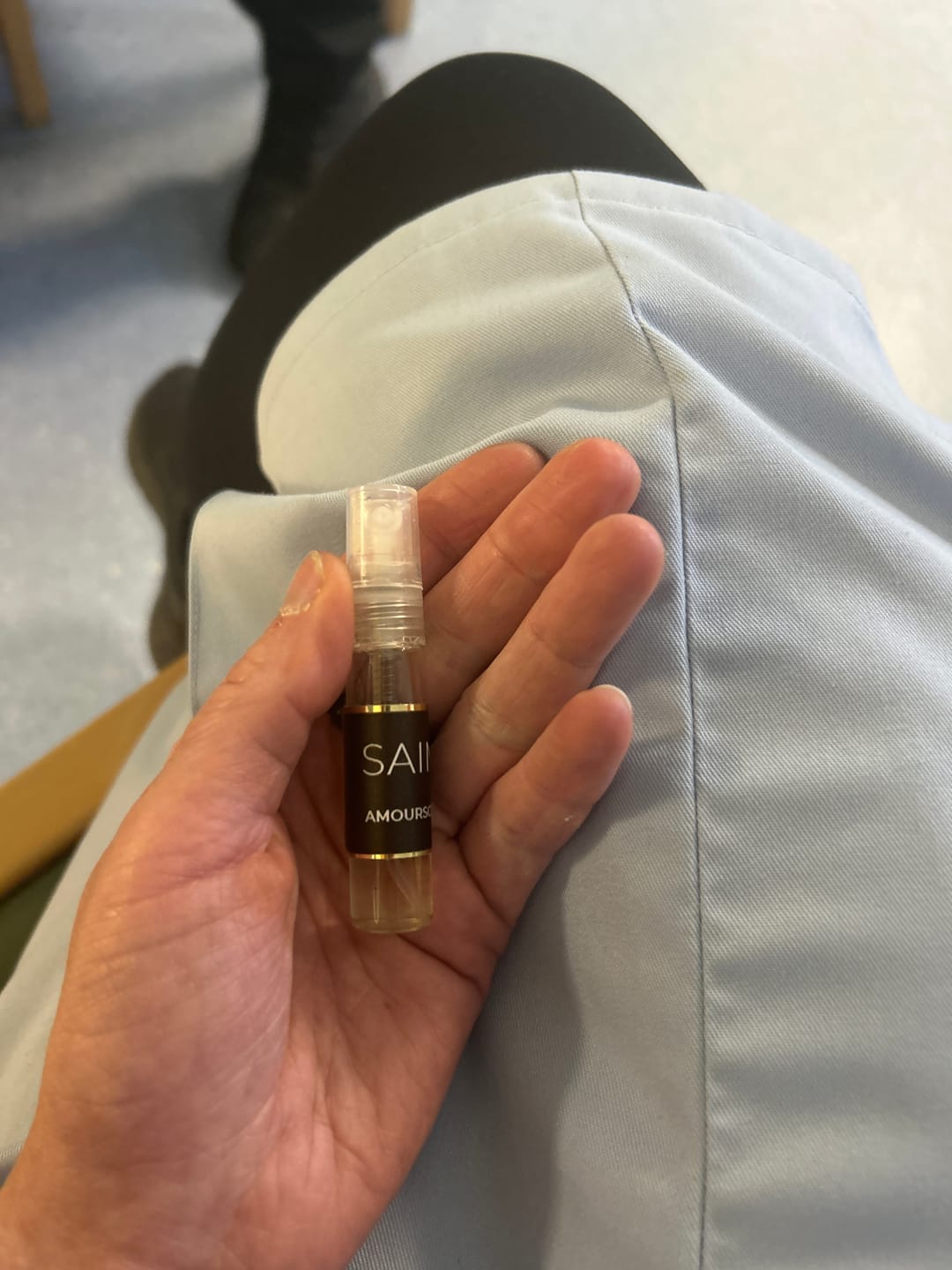 Customer photo review of X4 5ml Sample Perfume Bundle