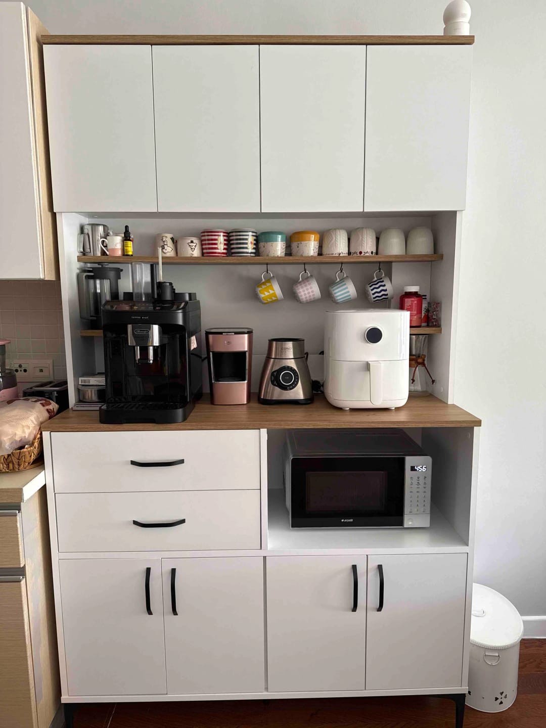 Customer photo review of Rani JE208 Çok Amaçlı Dolap 8 Kapaklı 2 Çekmeceli Kiler Mutfak Dolabı  Beyaz - Sepet Ceviz