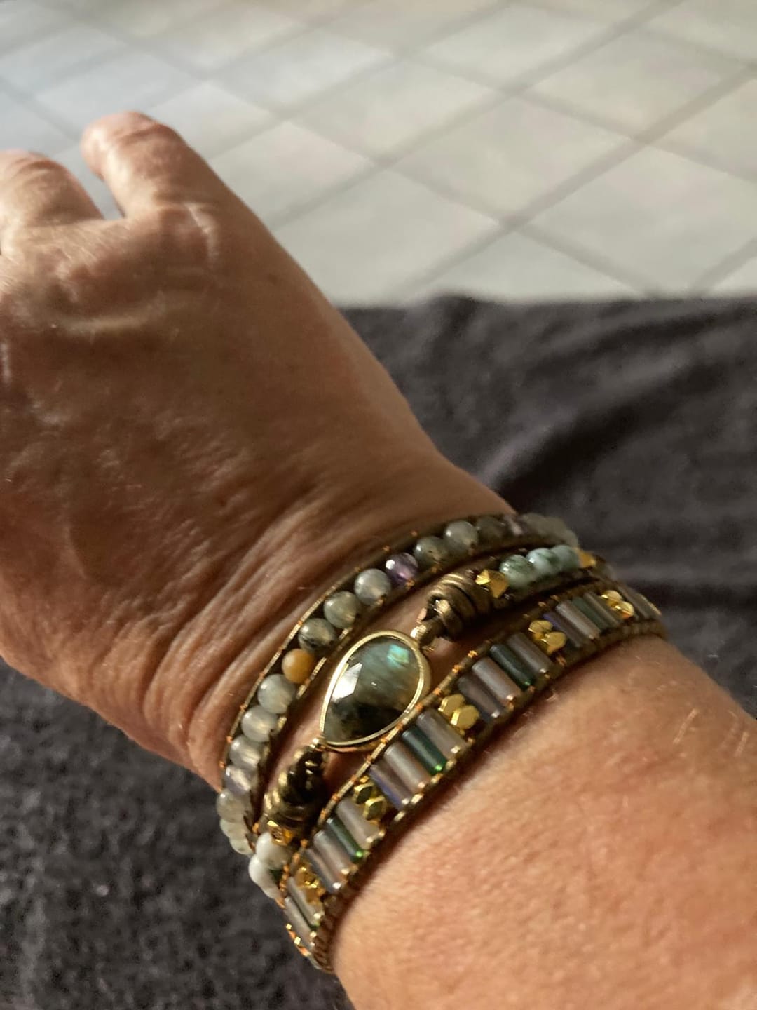 Customer photo review of Labradorit-Schutz-Wickelarmband | Boho