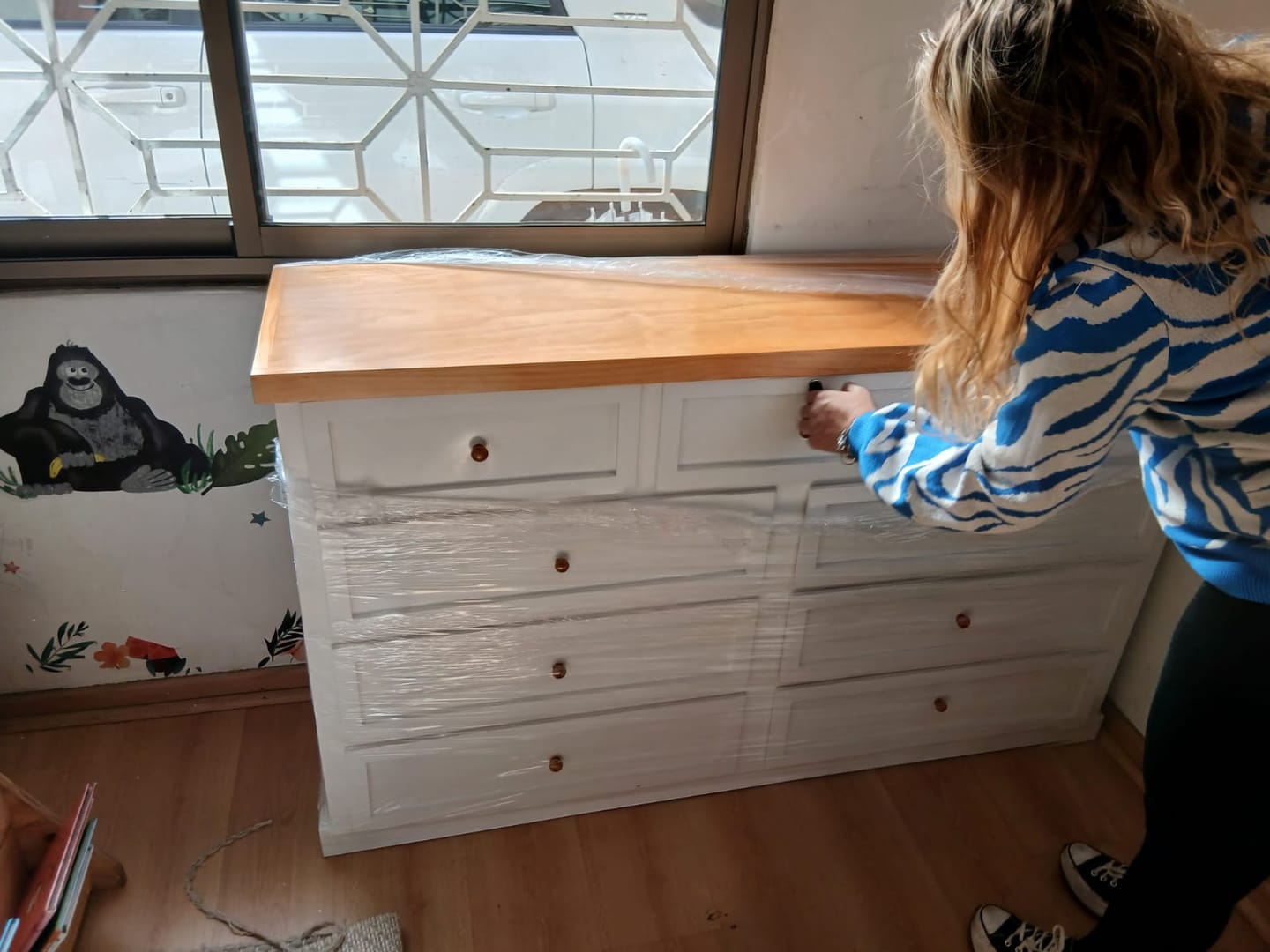Customer photo review of Cómoda de madera de pino 9 Cajones Malmo