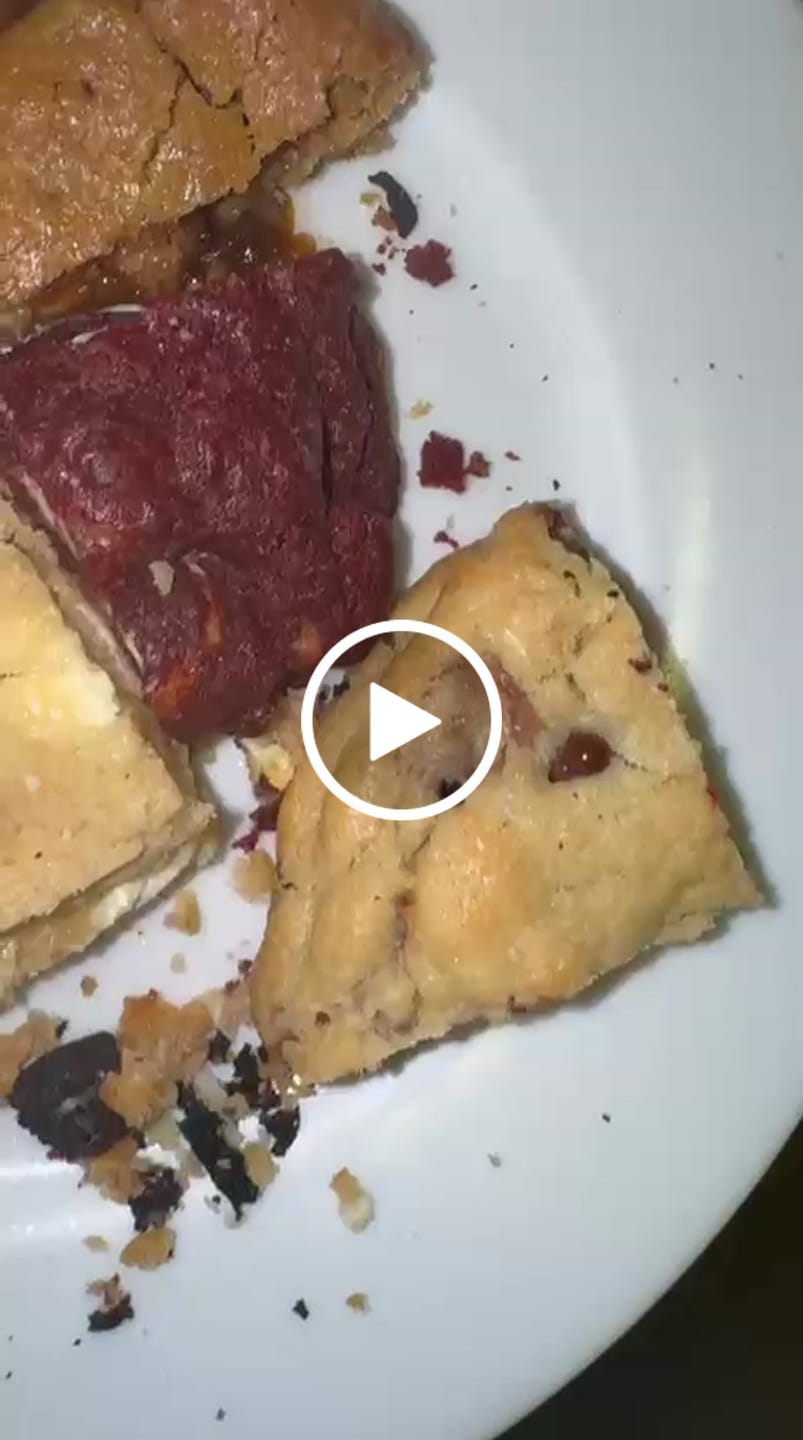 Customer video review of Lemon Meringue New York Cookie
