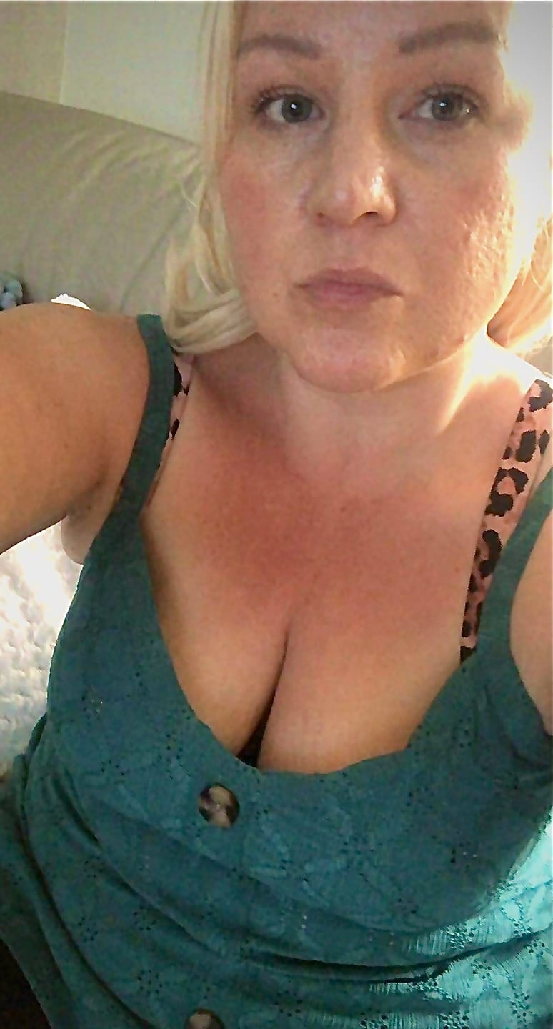 Customer photo review of Stranded Long Straight Clip-in Ponytail - Colour #1001 Polar Star