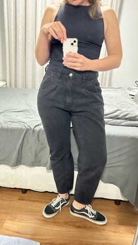 Marilia S. review of Calça Jeans Slouchy Cacau Preta image 1 out of 3