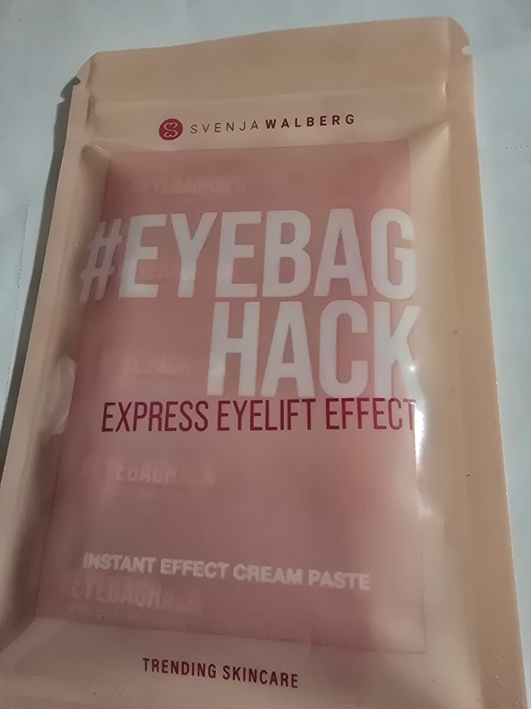 Customer photo review of EYEBAGHACK -  Express Eyelift Effect