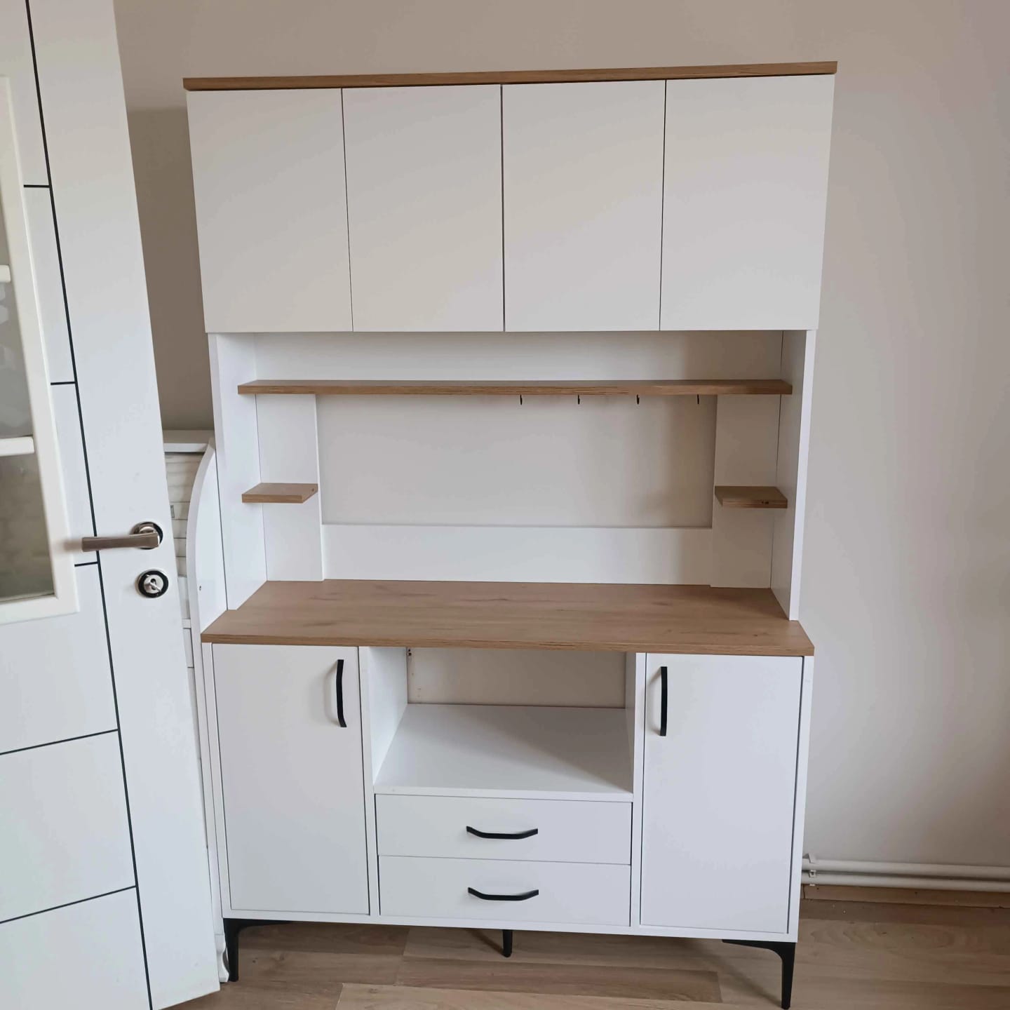 Customer photo review of Rani JE168 Çok Amaçlı Dolap 6 Kapaklı 2 Çekmeceli Kiler Mutfak Dolabı Beyaz - Sepet Ceviz
