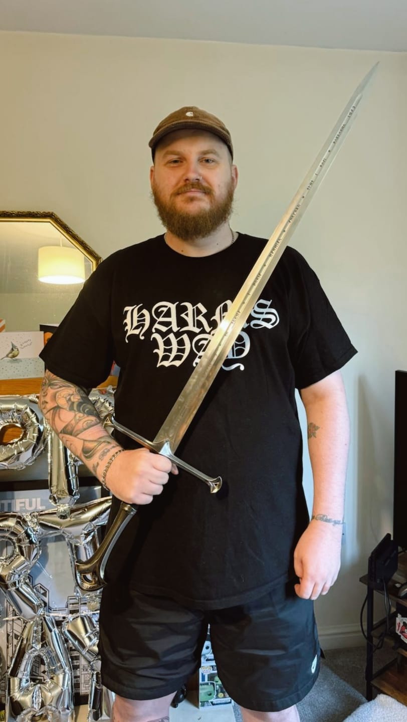 Customer photo review of The Lord Of The Rings - Deluxe Anduril With Display Plaque & Scabbard