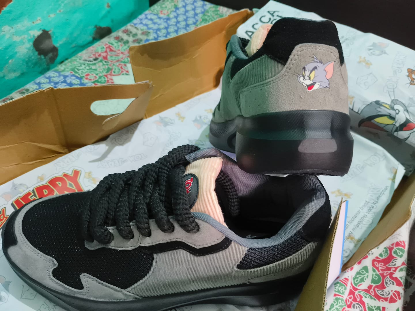 Customer photo review of TOM - Stealth Moves | Tom & Jerry x Bacca Bucci Men’s Sneakers