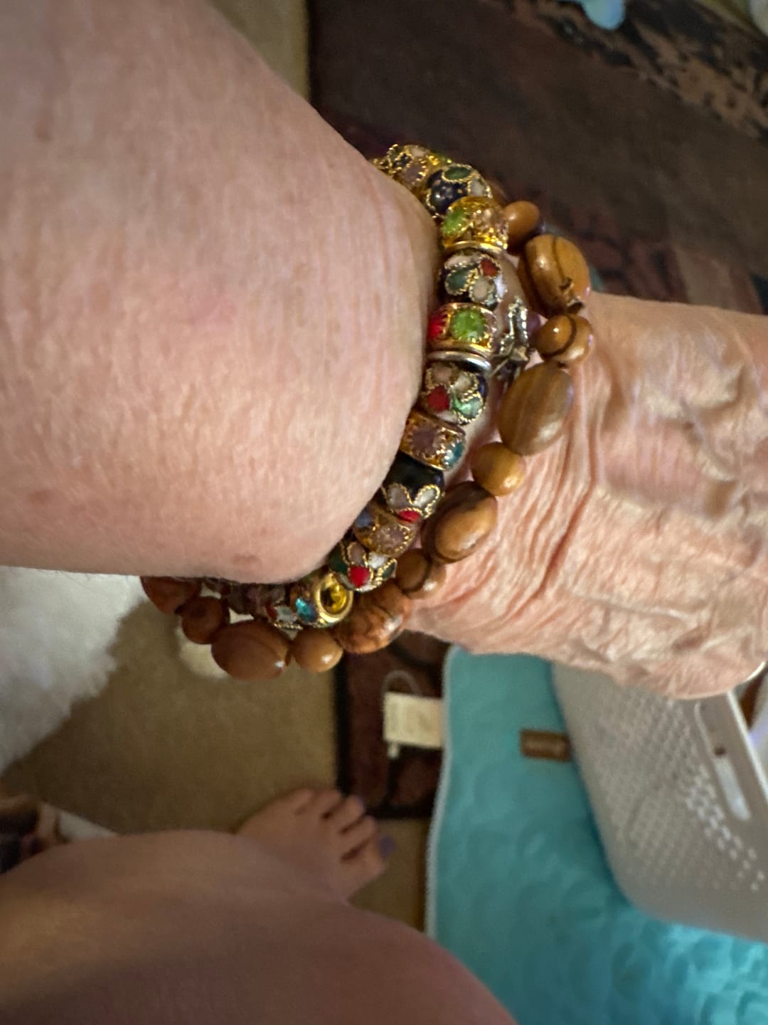 Customer photo review of FREE Today: Handcrafted Cloisonné Beads Timeless Faith Bracelet: A Testament of Christ's Presence
