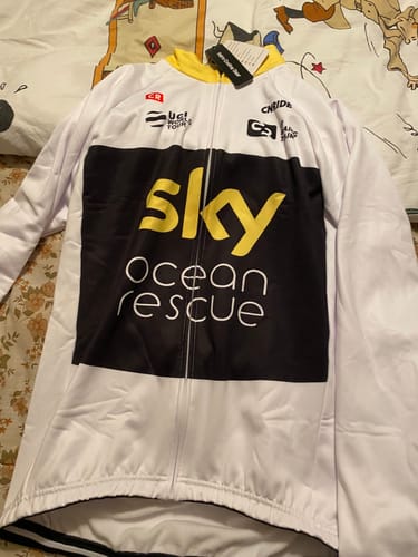 Customer photo review of 2018 white sky Retro Short Sleeve Cycling Kits