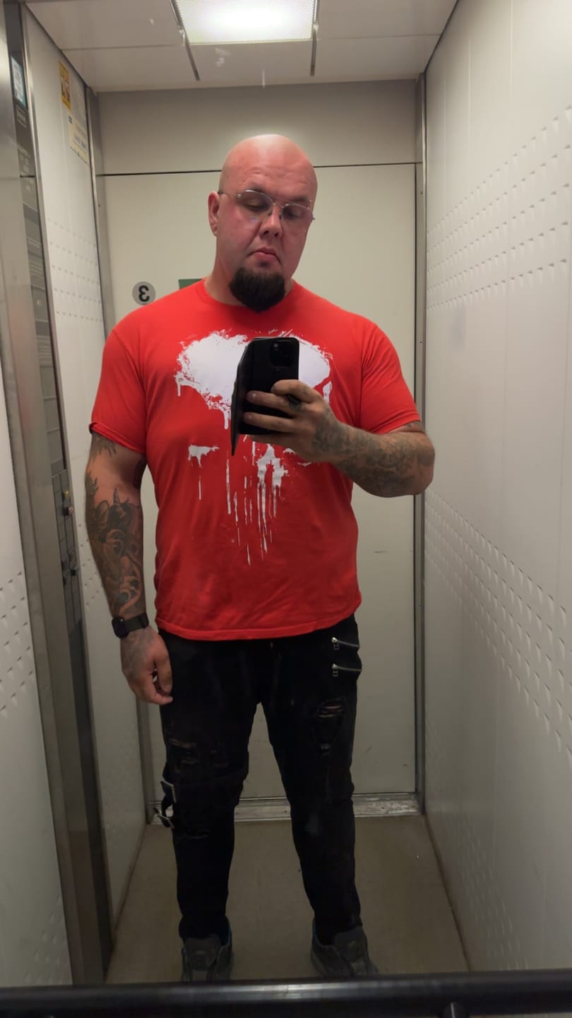 Photo client du t-shirt à tête de Punisher