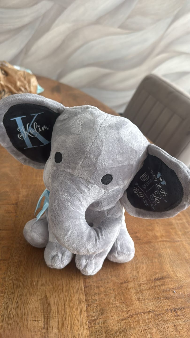 Customer photo review of Kuschel Elefant - Baby-Stofftier