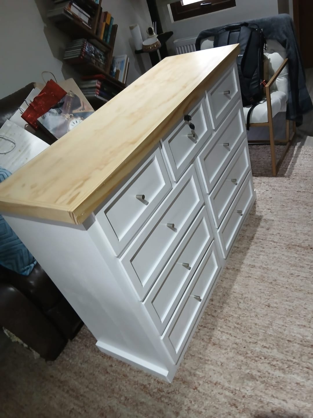 Customer photo review of Cómoda de madera de pino 9 Cajones Malmo