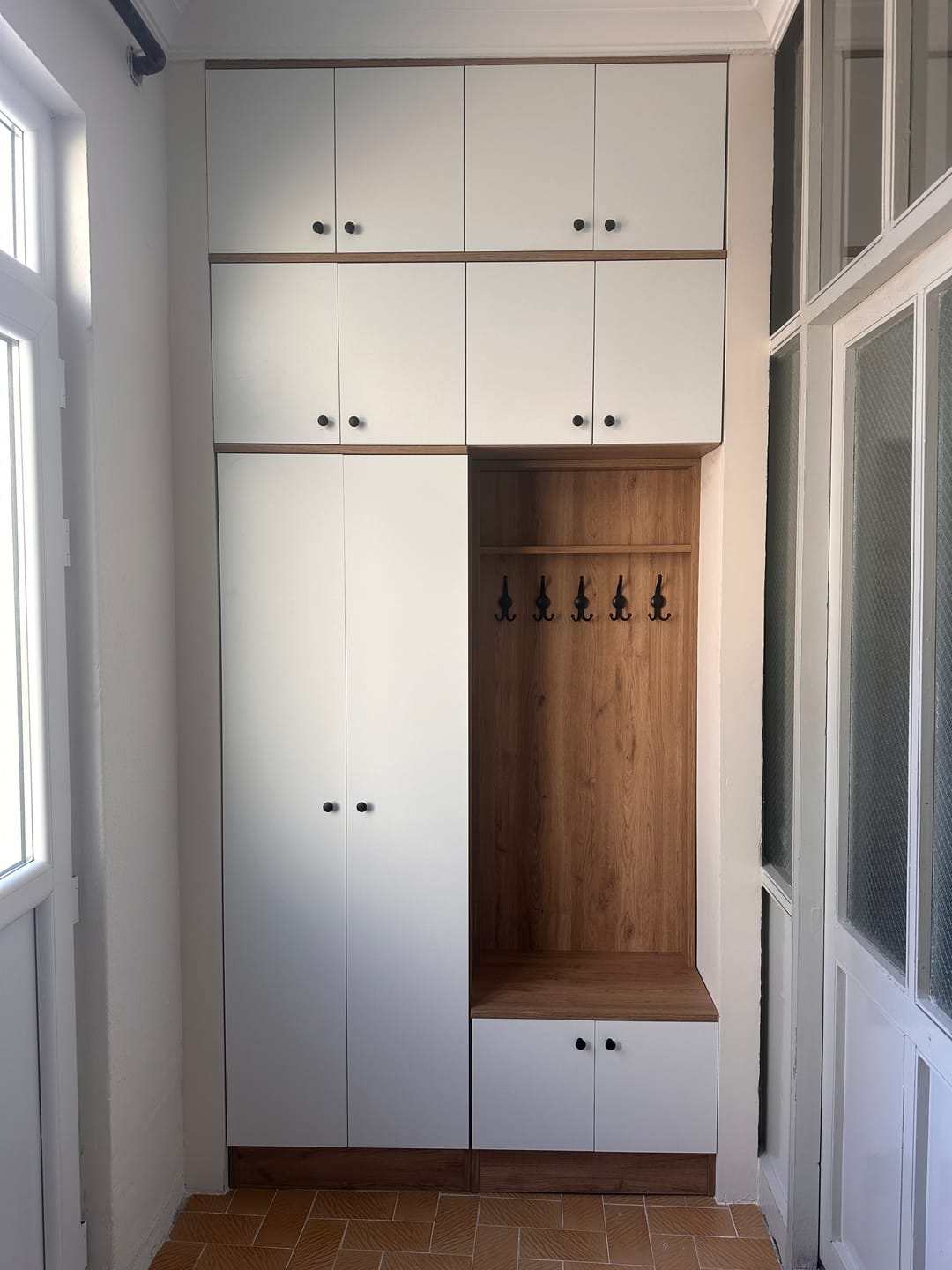 Customer photo review of Rani EA144 Modern Portmanto Raflı Ayakkabılık Vestiyer Sepet Ceviz - Beyaz